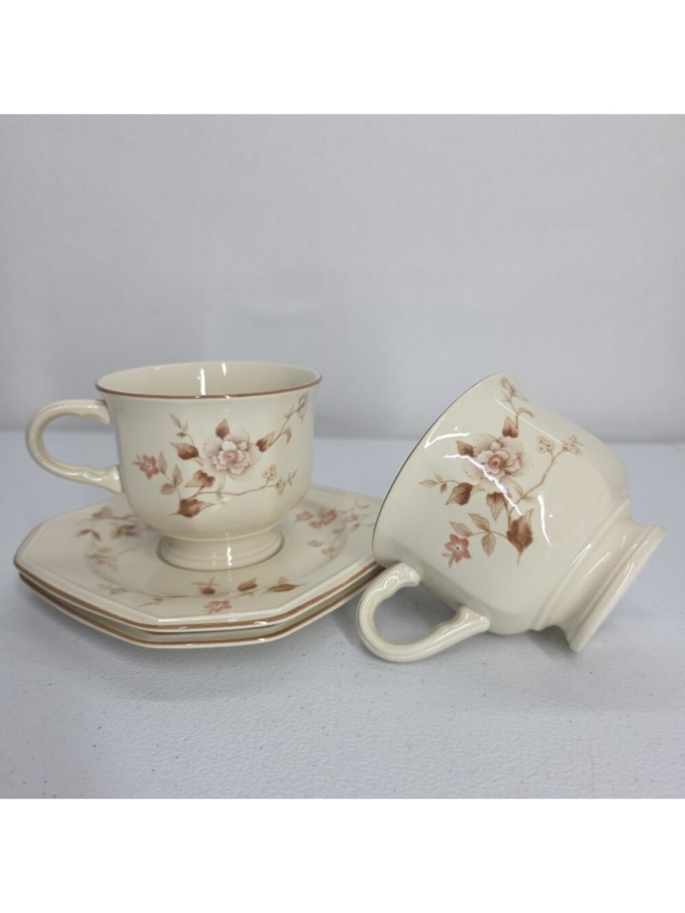 Mikasa China Continental Ivory Tivoli Garden Tea Cups & Saucer Set #F4007 Japan